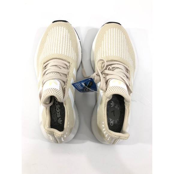 Adidas Swift Run Women's Training Running Shoes - Picture 7 of 8